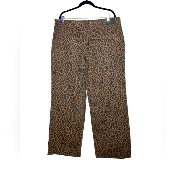 Madewell Leopard Print Flare Jeans - Picture 6 of 15